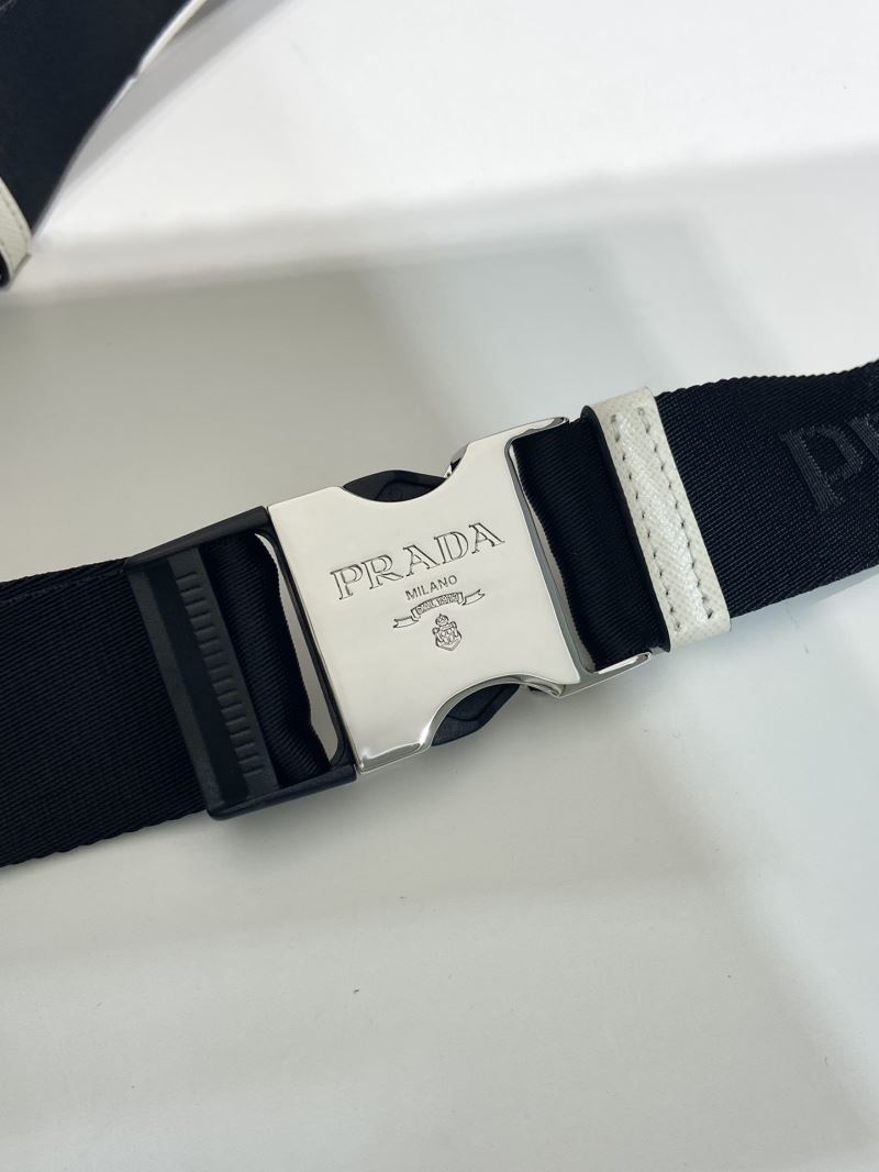 Pra*a waist chest packs